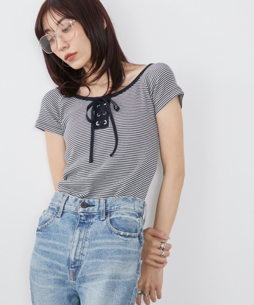 Auntie Rosa Holiday(アンティローザホリデー)の「レースアップボーダーコンパクトTEE(Tシャツ/カットソー・レディース・ブラック/ネイビー・FREE)」の4枚目の写真