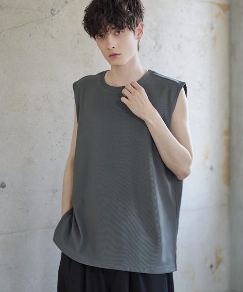 ETELIO（エテリオ）の「リップルプリーツレイヤードノースリーブ/タンクトップ（タンクトップ・メンズ・ブラック/ライトグレー/チャコール/ホワイト・XS/XL/L/M/S）」の4枚目の写真