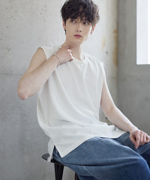 ETELIO（エテリオ）の「リップルプリーツレイヤードノースリーブ/タンクトップ（タンクトップ・メンズ・ブラック/ライトグレー/チャコール/ホワイト・XS/XL/L/M/S）」の16枚目の写真