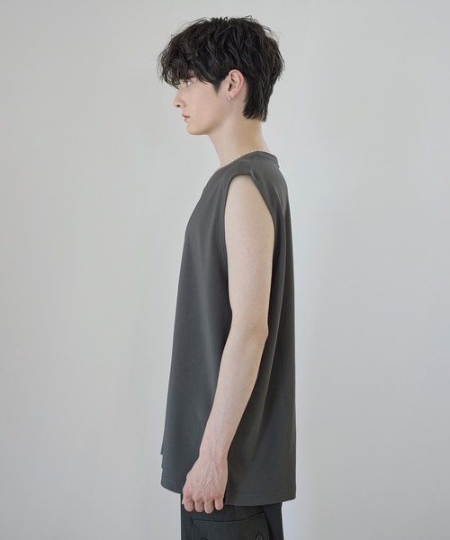 ETELIO（エテリオ）の「リップルプリーツレイヤードノースリーブ/タンクトップ（タンクトップ・メンズ・ブラック/ライトグレー/チャコール/ホワイト・XS/XL/L/M/S）」の14枚目の写真