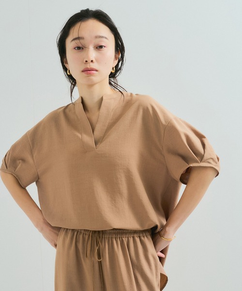LE CERCLE par rope'(ルセルクルパーロペ)の「【セットアップ対応】タンブラーブッチャー袖タックブラウス(シャツ/ブラウス・レディース・グレー系その他/キャメル/チャコールグレー/ライトグレー・FREE)」の4枚目の写真