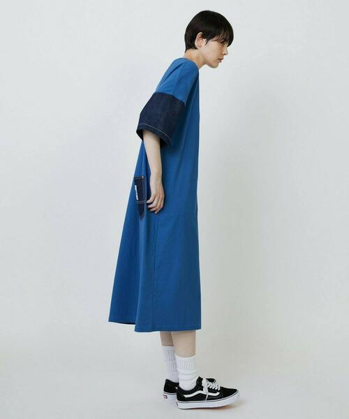 FRAPBOIS（フラボア）の「Lee×FRAPBOIS カットワンピース（ワンピース・レディース・ブルー/ブラック・FREE）」の7枚目の写真