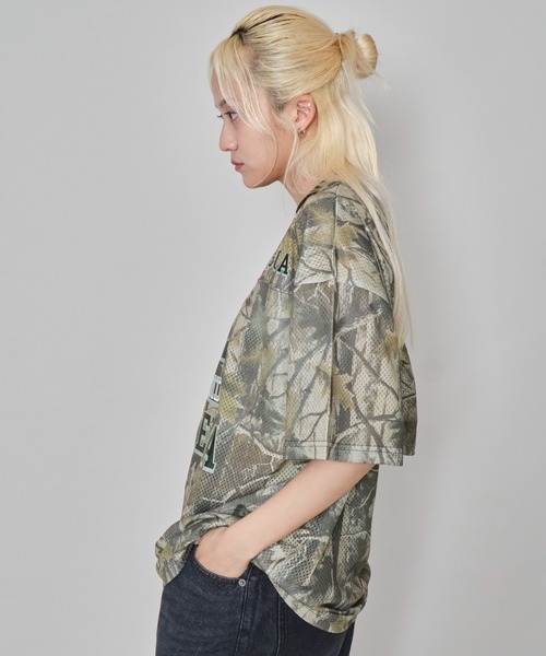 WEGO（ウィゴー）の「WEGO/メッシュナンバリンググラフィックT（Tシャツ/カットソー・メンズ・その他1/ブラック・MEDIUM/LARGE）」の6枚目の写真