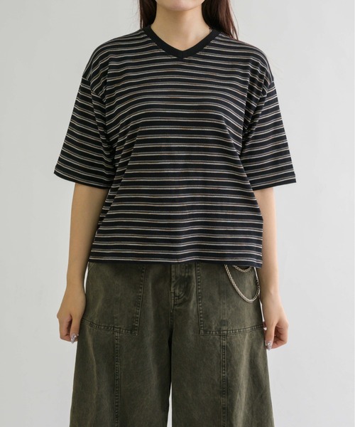 EPNK（イーピーエヌケー）の「【EPNK】V-neck border tee / Vネックボーダーtee（Tシャツ/カットソー・メンズ・杢グレー/ブラック/カーキ・SMALL/MEDIUM/LARGE）」の9枚目の写真
