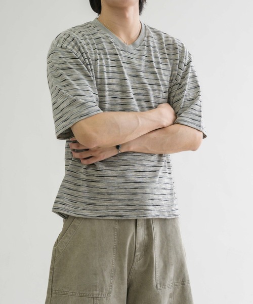 EPNK（イーピーエヌケー）の「【EPNK】V-neck border tee / Vネックボーダーtee（Tシャツ/カットソー・メンズ・杢グレー/ブラック/カーキ・SMALL/MEDIUM/LARGE）」の20枚目の写真