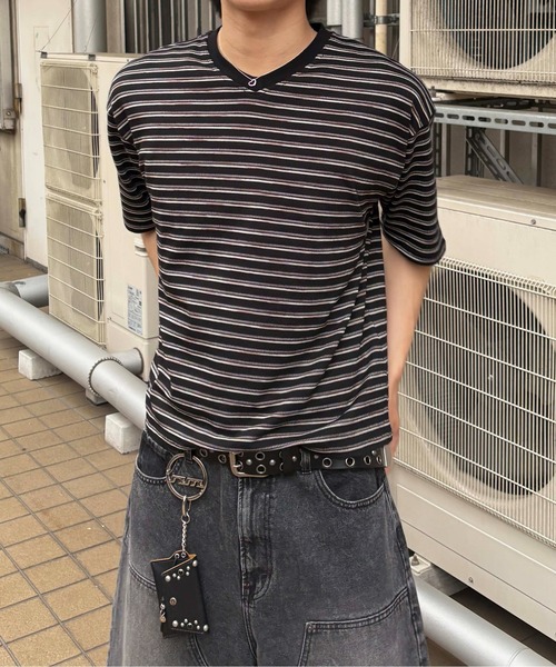 EPNK（イーピーエヌケー）の「【EPNK】V-neck border tee / Vネックボーダーtee（Tシャツ/カットソー・メンズ・杢グレー/ブラック/カーキ・SMALL/MEDIUM/LARGE）」の4枚目の写真