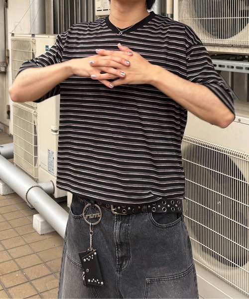 EPNK（イーピーエヌケー）の「【EPNK】V-neck border tee / Vネックボーダーtee（Tシャツ/カットソー・メンズ・杢グレー/ブラック/カーキ・SMALL/MEDIUM/LARGE）」の5枚目の写真