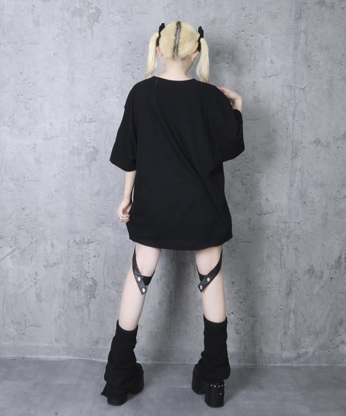 Amilige(アミリージュ)の「クロス羽箔プリントTシャツ(Tシャツ/カットソー・レディース・ホワイト/ブラック・FREE)」の7枚目の写真
