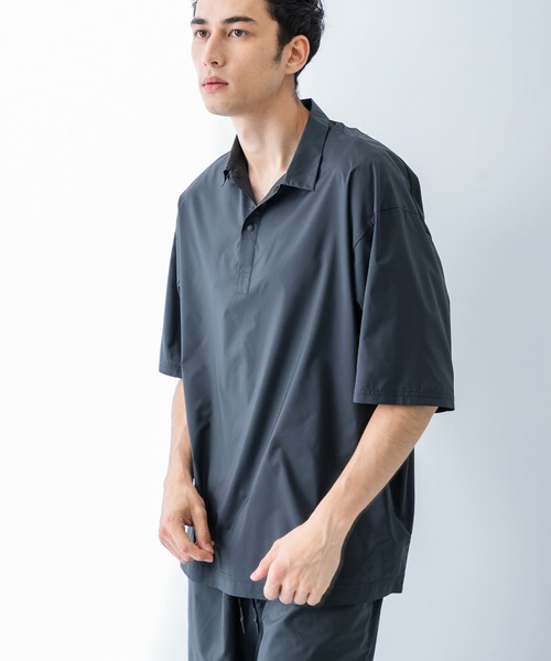 URBAN RESEARCH(アーバンリサーチ)の「SHADOW RIP リブポロシャツ(ポロシャツ・メンズ・チャコールグレー/ブラック・MEDIUM/LARGE)」の6枚目の写真