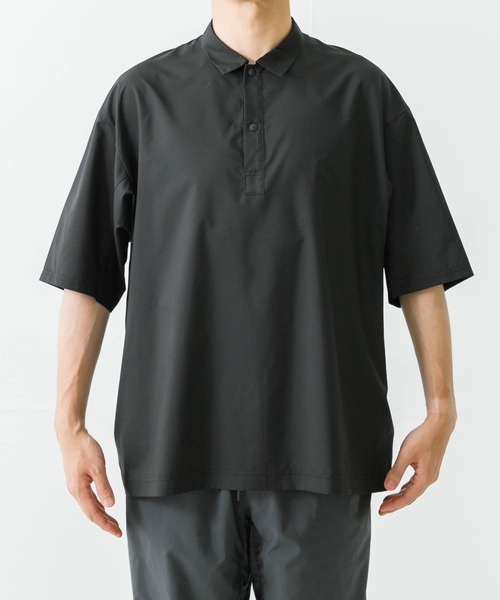 URBAN RESEARCH(アーバンリサーチ)の「SHADOW RIP リブポロシャツ(ポロシャツ・メンズ・チャコールグレー/ブラック・MEDIUM/LARGE)」の14枚目の写真