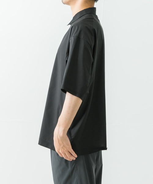 URBAN RESEARCH(アーバンリサーチ)の「SHADOW RIP リブポロシャツ(ポロシャツ・メンズ・チャコールグレー/ブラック・MEDIUM/LARGE)」の15枚目の写真