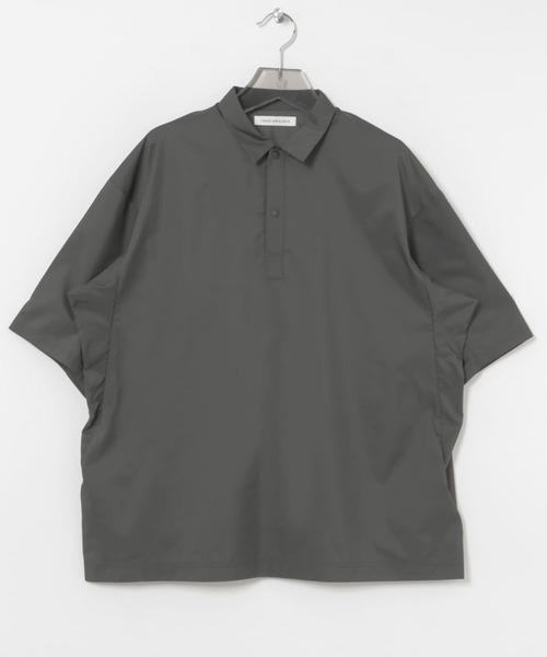 URBAN RESEARCH(アーバンリサーチ)の「SHADOW RIP リブポロシャツ(ポロシャツ・メンズ・チャコールグレー/ブラック・MEDIUM/LARGE)」の18枚目の写真