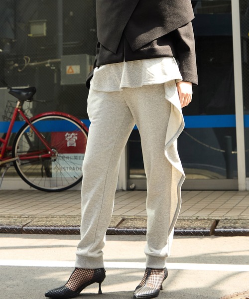 AVIE フリルパンツ 美品 フリルデザインスウェットパンツ（スウェットパンツ）｜AVIE