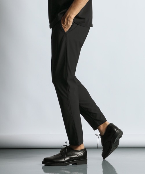 The DUFFER of ST.GEORGE(ザダファーオブセントジョージ)の「『WONDER SHAPE』(Triporous):360°全方向高伸縮『ワンダーシェイプ』抗菌・消臭機能 テーパードスリムパンツ(スラックス・メンズ・チャコールグレー/ブラック・SMALL/X-LARGE/LARGE/MEDIUM)」の7枚目の写真