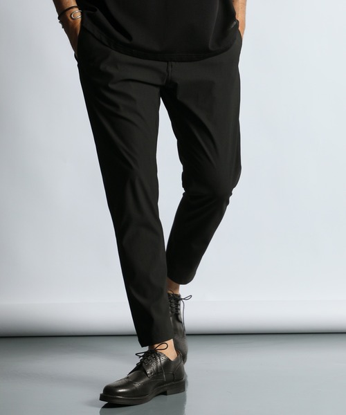 The DUFFER of ST.GEORGE(ザダファーオブセントジョージ)の「『WONDER SHAPE』(Triporous):360°全方向高伸縮『ワンダーシェイプ』抗菌・消臭機能 テーパードスリムパンツ(スラックス・メンズ・チャコールグレー/ブラック・SMALL/X-LARGE/LARGE/MEDIUM)」の3枚目の写真
