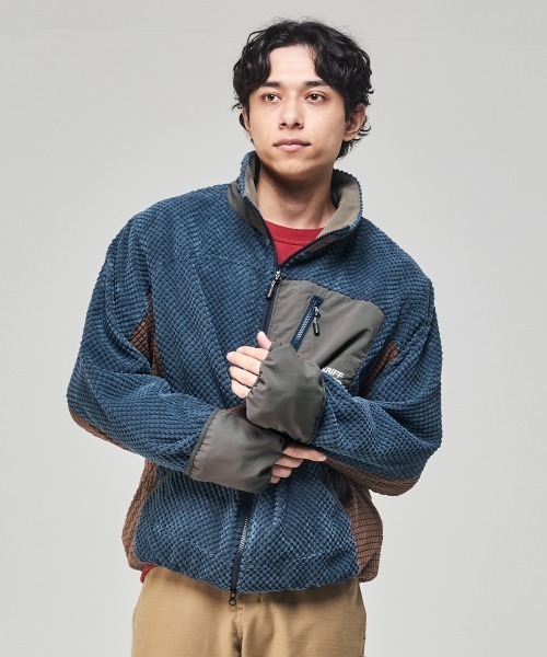 KRIFF MAYER（クリフメイヤー）の「トランスフォームフリースジャケット（その他アウター・メンズ・グレー/ブラック/ベージュ/ネイビー・MEDIUM/LARGE/X-LARGE）」の9枚目の写真