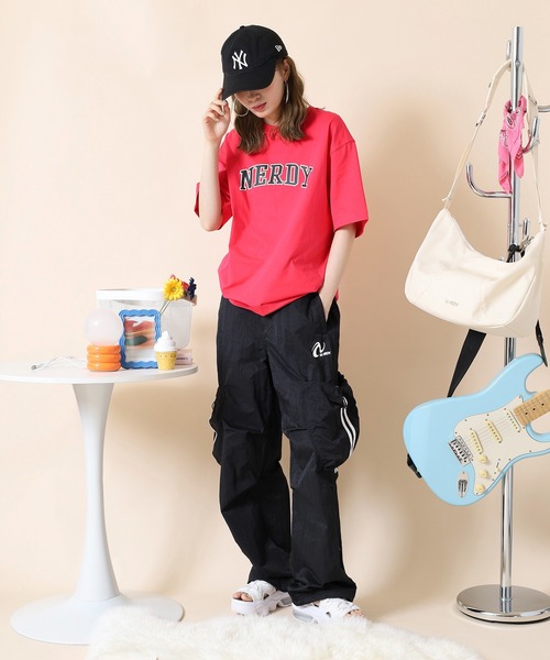 NERDY(ノルディ)の「パラシュートカーゴパンツ(その他パンツ・レディース・ピンク/カーキ/ブラック/パープル/ベージュ・SS/M/S/L)」の17枚目の写真