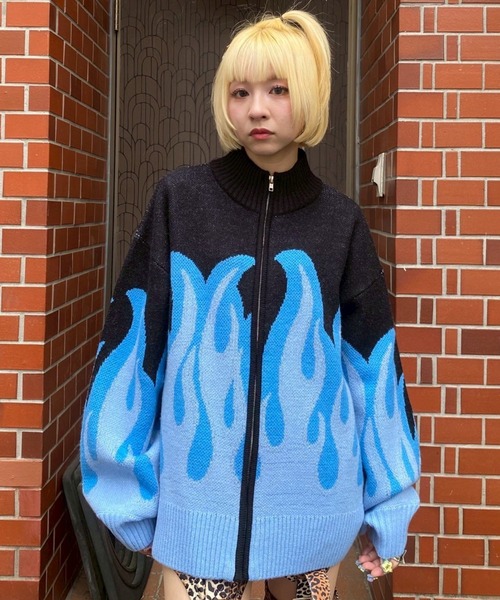 Candy Stripper（キャンディストリッパー）の「FIRE PATTERN KNIT ジャンパー（ニット/セーター・レディース・ブラック×ピンク/ブラック×ブルー/ライトブルー・FREE）」の17枚目の写真