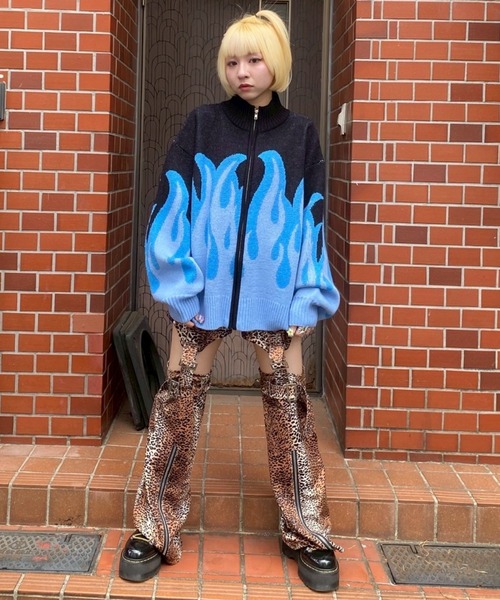 Candy Stripper（キャンディストリッパー）の「FIRE PATTERN KNIT ジャンパー（ニット/セーター・レディース・ブラック×ピンク/ブラック×ブルー/ライトブルー・FREE）」の20枚目の写真