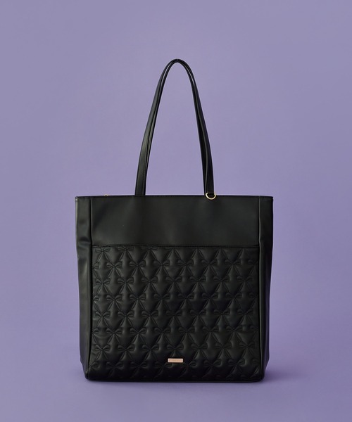 Maison de FLEUR(メゾンドフルール)の「リボンキルティングキャリーオントート(トートバッグ・レディース・ブラック/ライトピンク・FREE)」の1枚目の写真