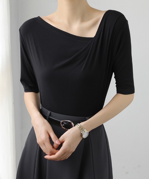 ReRe(リリ)の「アシンメトリーネックカットソー(Tシャツ/カットソー・レディース・ブラック/ホワイト・MEDIUM)」の9枚目の写真