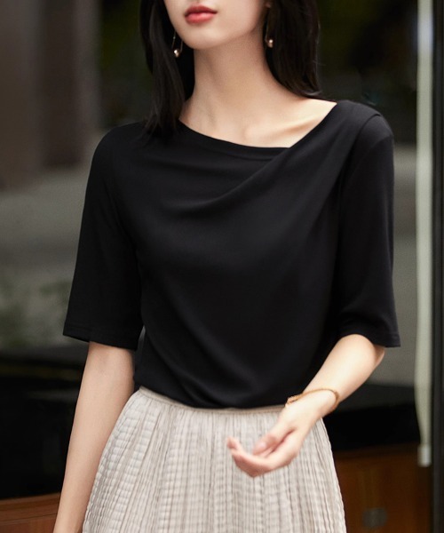 ReRe(リリ)の「アシンメトリーネックカットソー(Tシャツ/カットソー・レディース・ブラック/ホワイト・MEDIUM)」の11枚目の写真