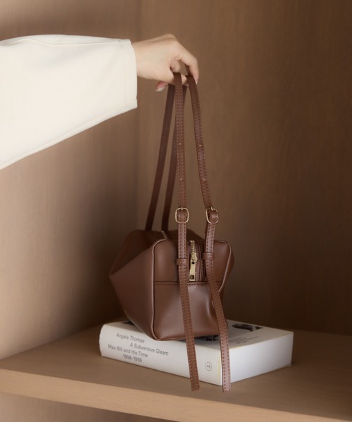 nunela(ヌネラ)の「ダブルベルトボストンバッグ【No.8】(ショルダーバッグ・レディース・ブラウン/ブラック/ナチュラル・FREE)」の5枚目の写真