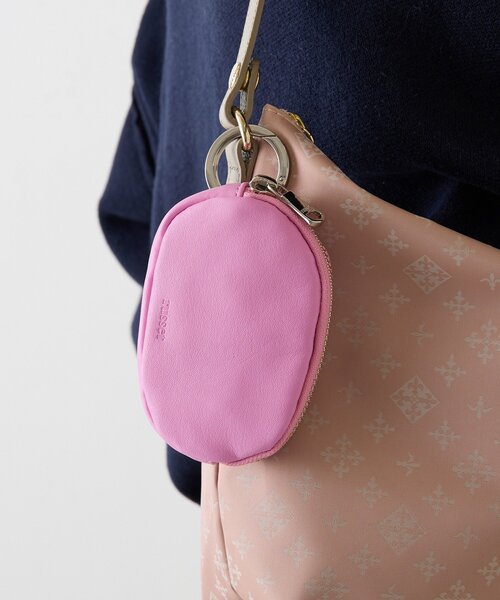 ソフトレザーカラビナ付き横長ポーチ（チャーム）｜russet（ラシット