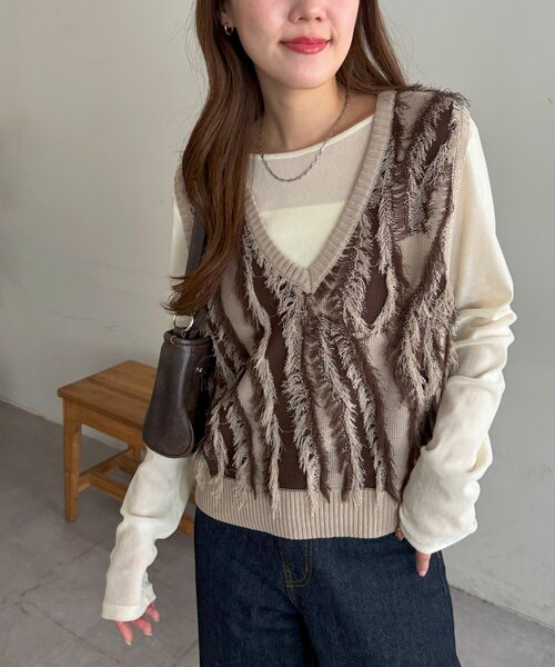 DISCOAT(ディスコート)の「【サイズ展開あり】フリンジベスト付ニットワンピース(ワンピース・レディース・ブラック/グレー/モカ・FREE/PS)」の7枚目の写真