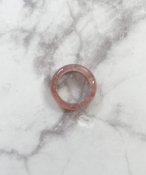 yu-ka(ユーカ)の「YU-KA:マーブルカラーレジンリング marble color resin ring(リング・レディース・ブルー/ゴールド/ライトグリーン/クリア/レッド系その他/グリーン/ブラウン/グレー/ホワイト/ブラック/ピンク/ライトピンク・FREE)」の9枚目の写真