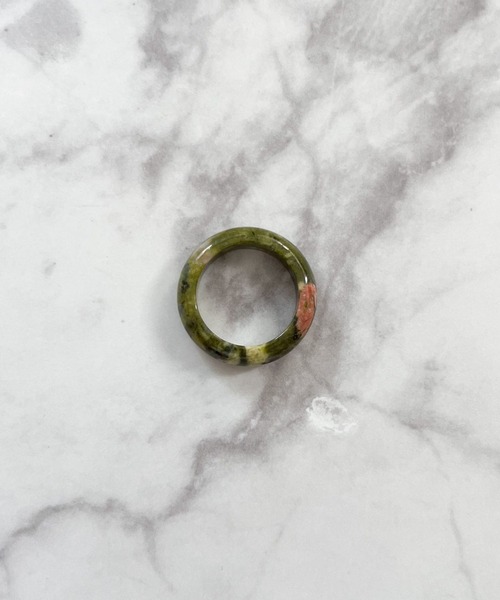 yu-ka(ユーカ)の「YU-KA:マーブルカラーレジンリング marble color resin ring(リング・レディース・ブルー/ゴールド/ライトグリーン/クリア/レッド系その他/グリーン/ブラウン/グレー/ホワイト/ブラック/ピンク/ライトピンク・FREE)」の17枚目の写真