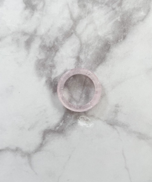 yu-ka(ユーカ)の「YU-KA:マーブルカラーレジンリング marble color resin ring(リング・レディース・ブルー/ゴールド/ライトグリーン/クリア/レッド系その他/グリーン/ブラウン/グレー/ホワイト/ブラック/ピンク/ライトピンク・FREE)」の20枚目の写真