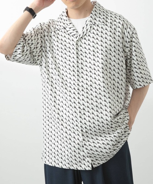 ITEMS URBANRESEARCH（アイテムズ アーバンリサーチ）の「ジオメトリックプリントオープンカラーシャツA（シャツ/ブラウス・メンズ・オフホワイト/ベージュ/ネイビー・LARGE/MEDIUM）」の5枚目の写真