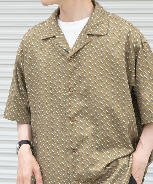 ITEMS URBANRESEARCH（アイテムズ アーバンリサーチ）の「ジオメトリックプリントオープンカラーシャツA（シャツ/ブラウス・メンズ・オフホワイト/ベージュ/ネイビー・LARGE/MEDIUM）」の11枚目の写真