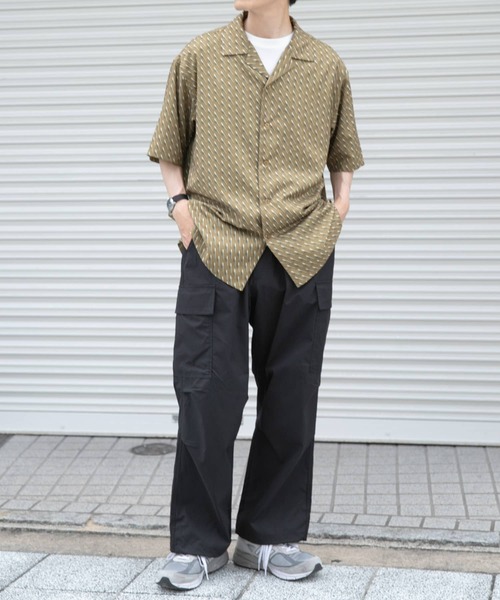 ITEMS URBANRESEARCH（アイテムズ アーバンリサーチ）の「ジオメトリックプリントオープンカラーシャツA（シャツ/ブラウス・メンズ・オフホワイト/ベージュ/ネイビー・LARGE/MEDIUM）」の13枚目の写真