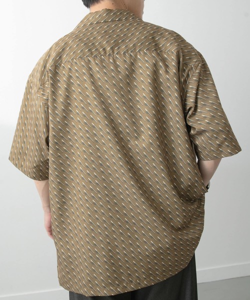 ITEMS URBANRESEARCH（アイテムズ アーバンリサーチ）の「ジオメトリックプリントオープンカラーシャツA（シャツ/ブラウス・メンズ・オフホワイト/ベージュ/ネイビー・LARGE/MEDIUM）」の18枚目の写真