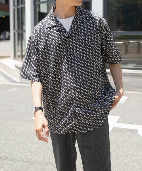 ITEMS URBANRESEARCH（アイテムズ アーバンリサーチ）の「ジオメトリックプリントオープンカラーシャツA（シャツ/ブラウス・メンズ・オフホワイト/ベージュ/ネイビー・LARGE/MEDIUM）」の22枚目の写真