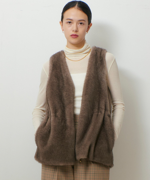 qualite（カリテ）の「ミンクライクファージレ/秋服/冬服/ファーベスト（ベスト・レディース・アイボリー/グレー系その他・フリー）」の4枚目の写真