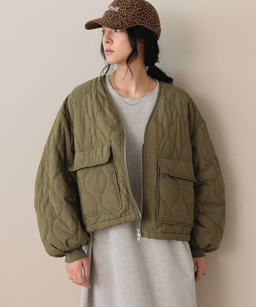 LOWRYS FARM（ローリーズファーム）の「キルティングショートブルゾン 579773（ブルゾン・レディース・グリーン/アイボリー/ブラック・FREE）」の3枚目の写真