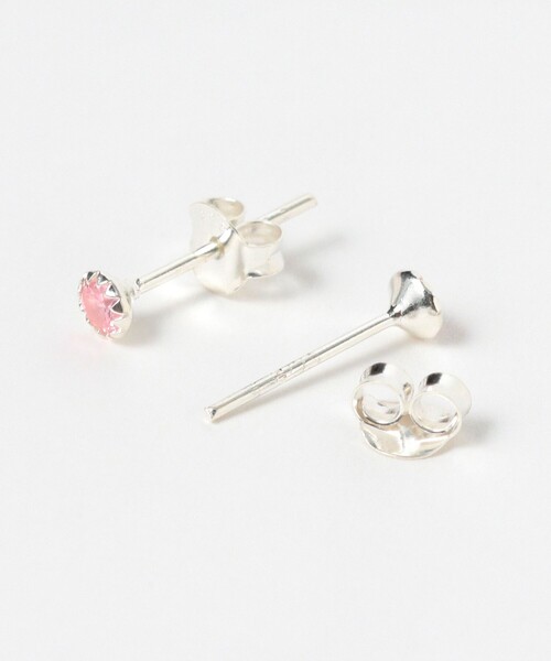 Ray BEAMS（レイビームス）の「シルバー 3㎜ CZ プチ ピアス（ピアス（両耳用）・レディース・グリーン/ピンク/サックスブルー・ONE SIZE）」の4枚目の写真