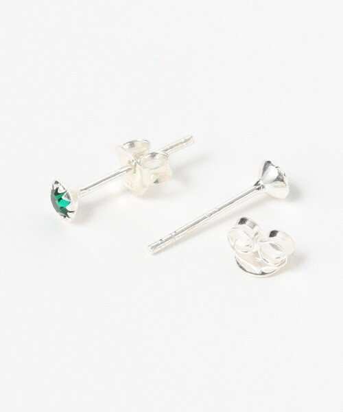 Ray BEAMS（レイビームス）の「シルバー 3㎜ CZ プチ ピアス（ピアス（両耳用）・レディース・グリーン/ピンク/サックスブルー・ONE SIZE）」の5枚目の写真