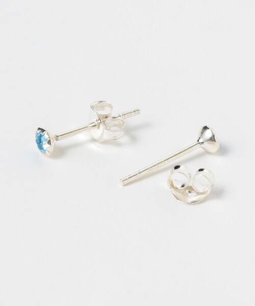 Ray BEAMS（レイビームス）の「シルバー 3㎜ CZ プチ ピアス（ピアス（両耳用）・レディース・グリーン/ピンク/サックスブルー・ONE SIZE）」の6枚目の写真