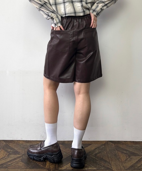 NICOLE CLUB（ニコル　クラブ）の「ハイウエストハーフパンツ（その他パンツ・レディース・ブラウン/チャコールグレー・MEDIUM）」の6枚目の写真