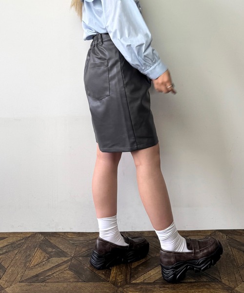 NICOLE CLUB（ニコル　クラブ）の「ハイウエストハーフパンツ（その他パンツ・レディース・ブラウン/チャコールグレー・MEDIUM）」の8枚目の写真