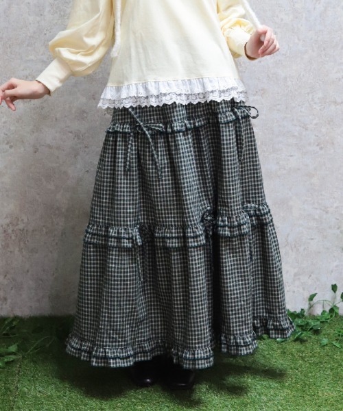 axes femme POETIQUE(アクシーズファムポエティック)の「リボン付ロングティアードスカート(スカート・レディース・ワイン/ブラック/グリーン・MEDIUM)」の1枚目の写真