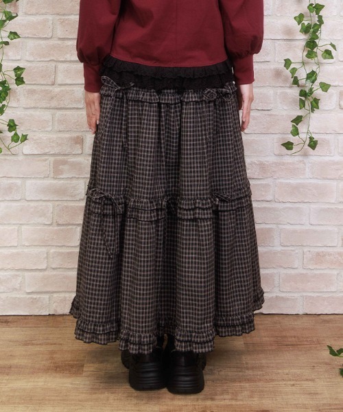 axes femme POETIQUE(アクシーズファムポエティック)の「リボン付ロングティアードスカート(スカート・レディース・ワイン/ブラック/グリーン・MEDIUM)」の5枚目の写真
