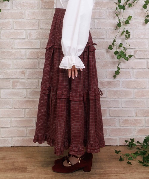 axes femme POETIQUE(アクシーズファムポエティック)の「リボン付ロングティアードスカート(スカート・レディース・ワイン/ブラック/グリーン・MEDIUM)」の7枚目の写真