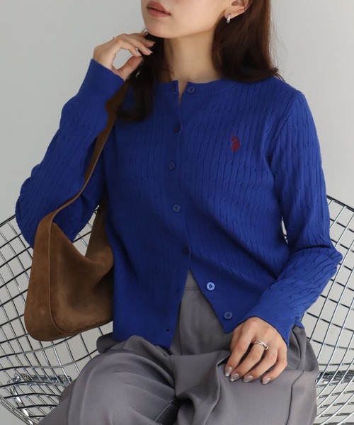 U.S. POLO ASSN.(ユーエスポロアッスン)の「【U.S. POLO ASSN./ユーエスポロアッスン】ロゴ刺繍 クルーネック ケーブルニット カーディガン(カーディガン/ボレロ・レディース・ブルー/グレー/アイボリー・LL/L/M)」の3枚目の写真