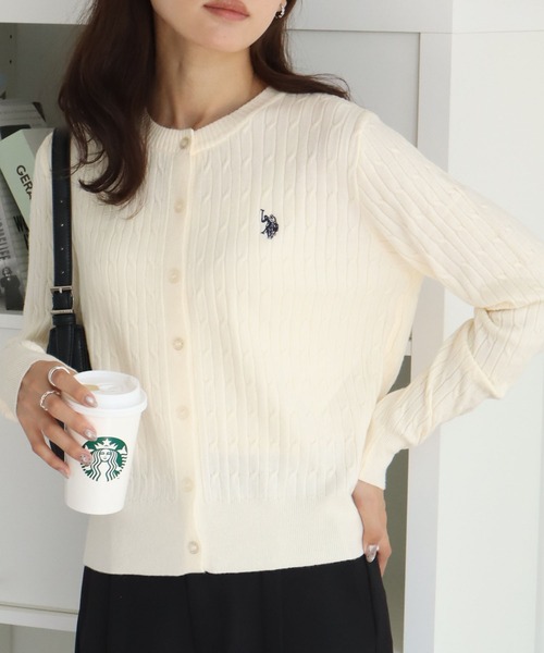 U.S. POLO ASSN.(ユーエスポロアッスン)の「【U.S. POLO ASSN./ユーエスポロアッスン】ロゴ刺繍 クルーネック ケーブルニット カーディガン(カーディガン/ボレロ・レディース・ブルー/グレー/アイボリー・LL/L/M)」の15枚目の写真