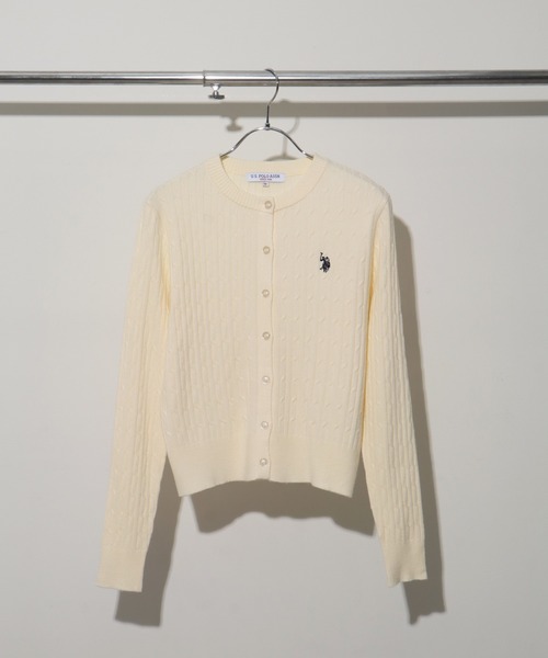 U.S. POLO ASSN.(ユーエスポロアッスン)の「【U.S. POLO ASSN./ユーエスポロアッスン】ロゴ刺繍 クルーネック ケーブルニット カーディガン(カーディガン/ボレロ・レディース・ブルー/グレー/アイボリー・LL/L/M)」の5枚目の写真